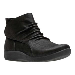 Clarks Women's Sillian Sway Black ankle boots 11